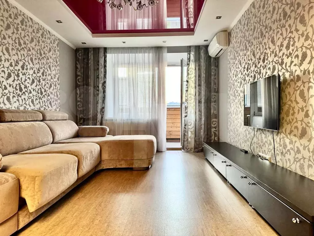 3-к. квартира, 90 м, 4/10 эт. - Фото 0