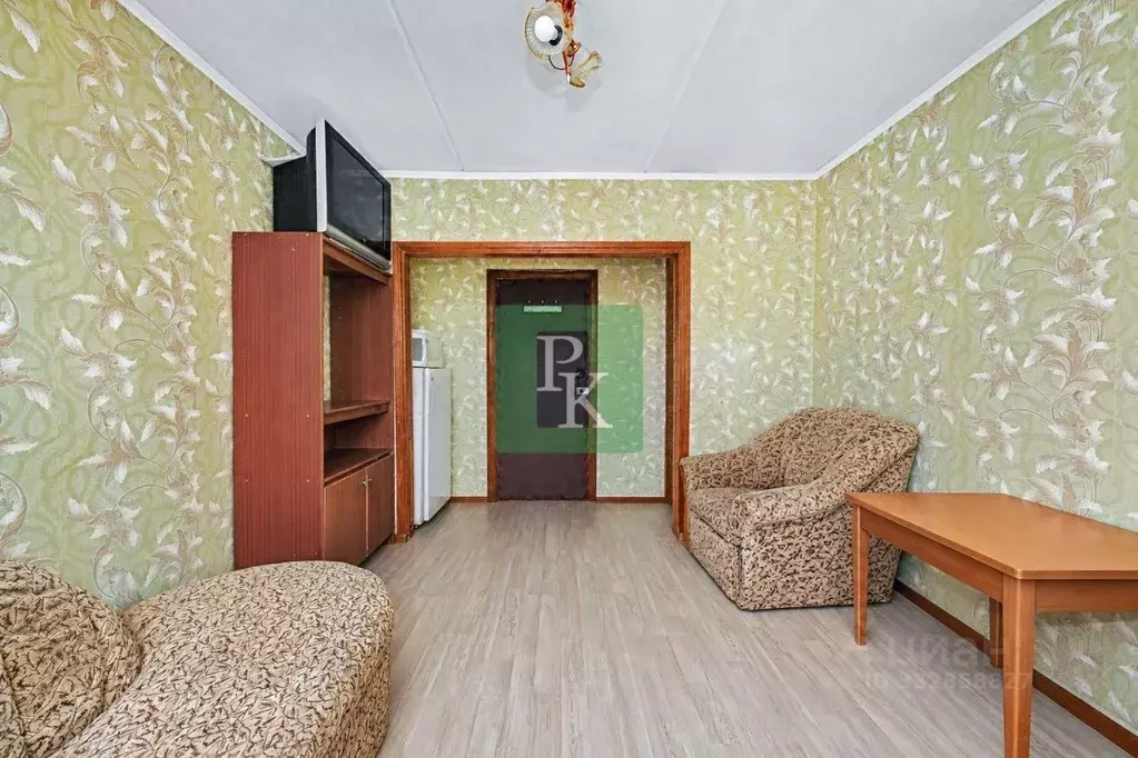 Комната Севастополь ул. Героев Подводников, 6 (12.4 м) - Фото 2