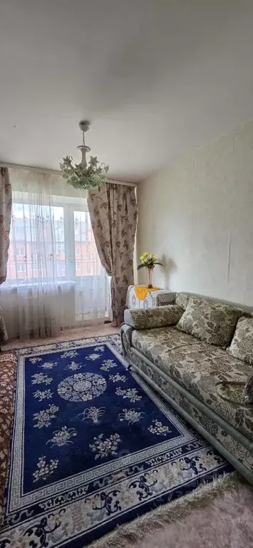 3-к кв. Тульская область, Узловая ул. Горького, 5К1 (54.6 м) - Фото 0