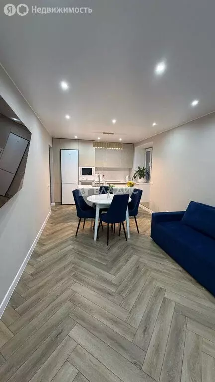 2-комнатная квартира: Вологда, набережная 6-й Армии, 25 (61.3 м) - Фото 2