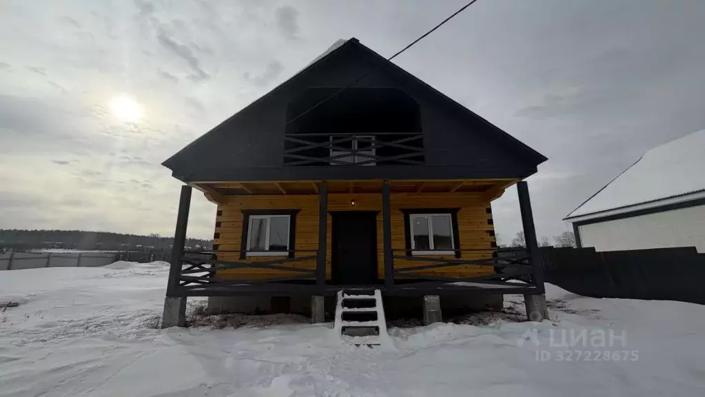 Дом в Иркутская область, Иркутский муниципальный округ, д. Карлук, ... - Фото 1