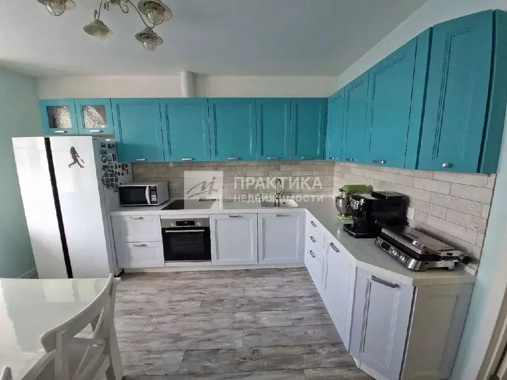 Продается 4-комнатная квартира - Фото 2