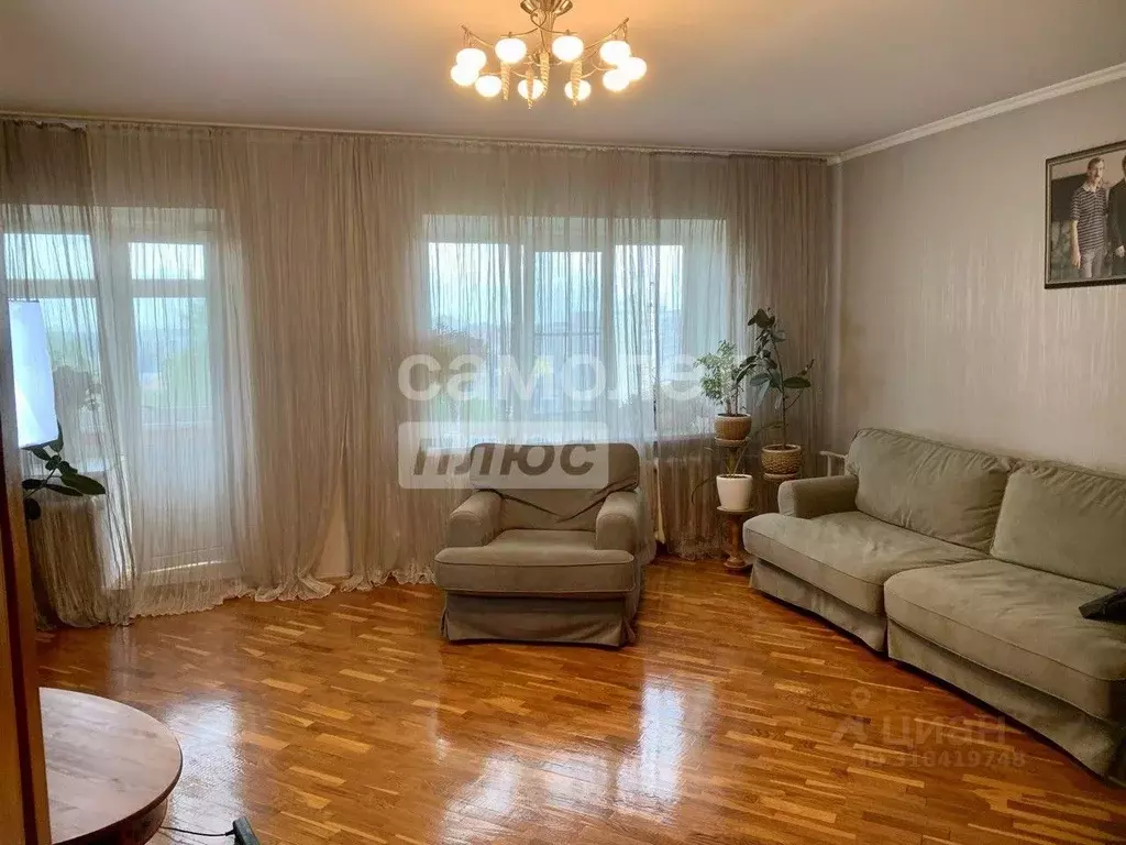 3-к кв. Курская область, Курск Почтовая ул., 23 (90.0 м) - Фото 1