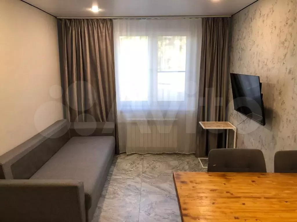 2-к. квартира, 50 м, 1/9 эт. - Фото 0