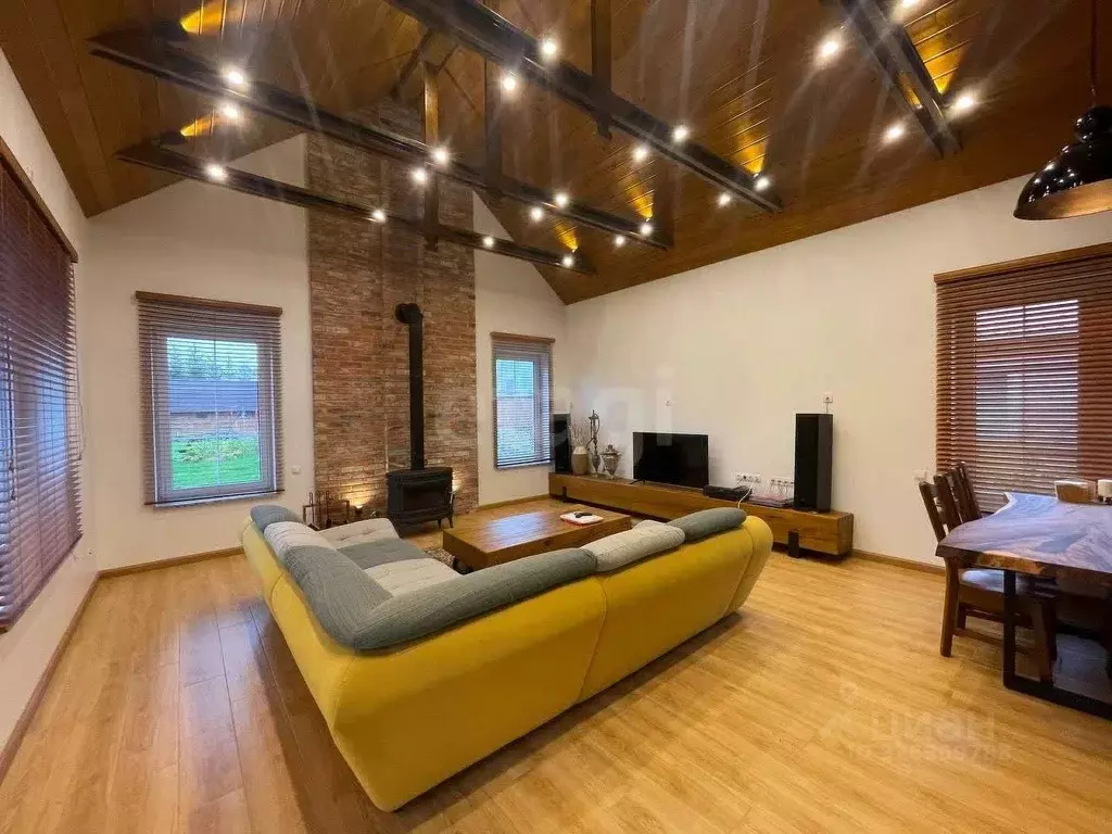 Дом в Калининградская область, Зеленоградск пос. Клинцовка, пер. ... - Фото 1