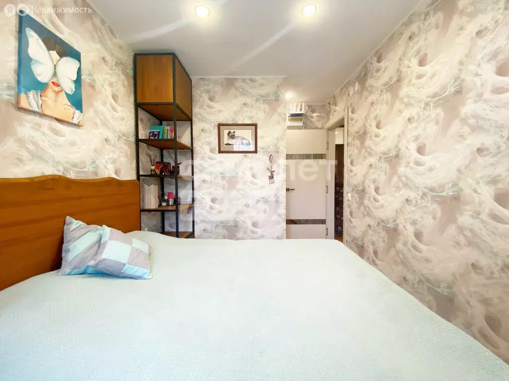 3-комнатная квартира: Киров, улица Воровского, 98к1 (61.4 м) - Фото 1