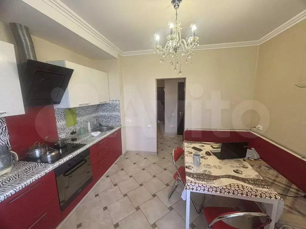 1-к. квартира, 50 м, 4/18 эт. - Фото 0