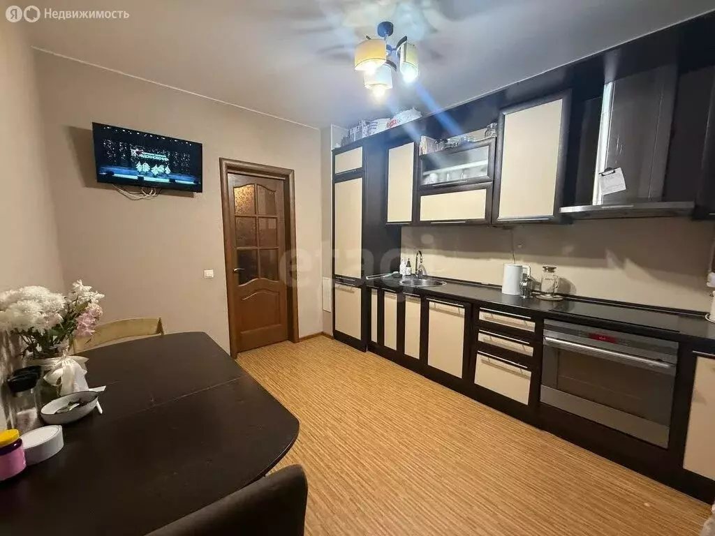 2-комнатная квартира: Казань, улица Юлиуса Фучика, 14Б (60.7 м) - Фото 1