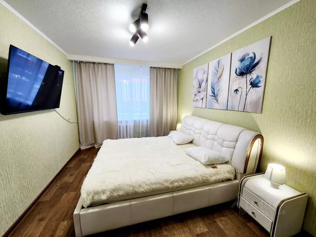 3-к кв. Ямало-Ненецкий АО, Новый Уренгой Ленинградский просп., 10 ... - Фото 2