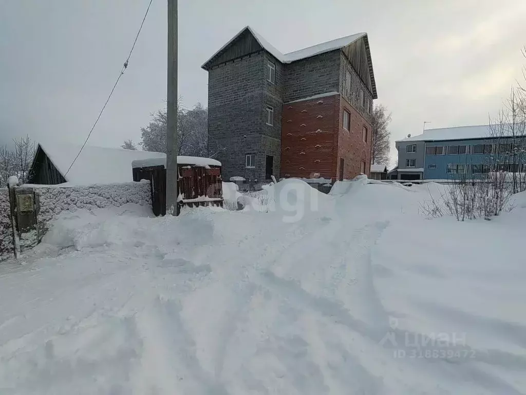Дом в Ханты-Мансийский АО, Октябрьское пгт ул. Сенькина, 28 (147 м) - Фото 0