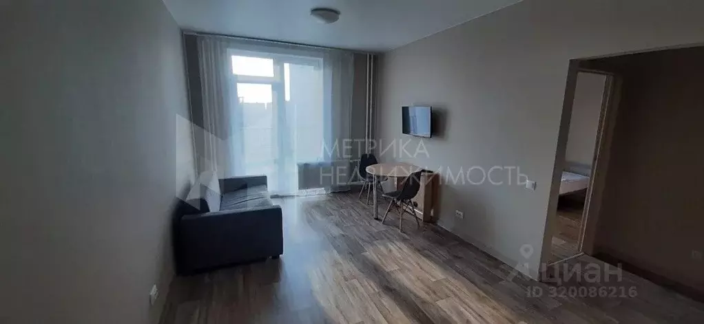 1-к кв. Тюменская область, Тюмень ул. Вьюжная, 15 (40.0 м) - Фото 1