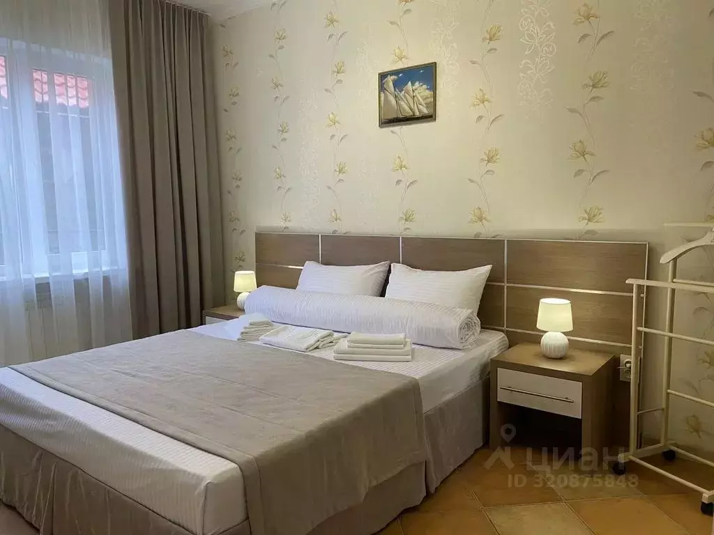 Комната Краснодарский край, Геленджик Советская ул., 7 - Фото 1