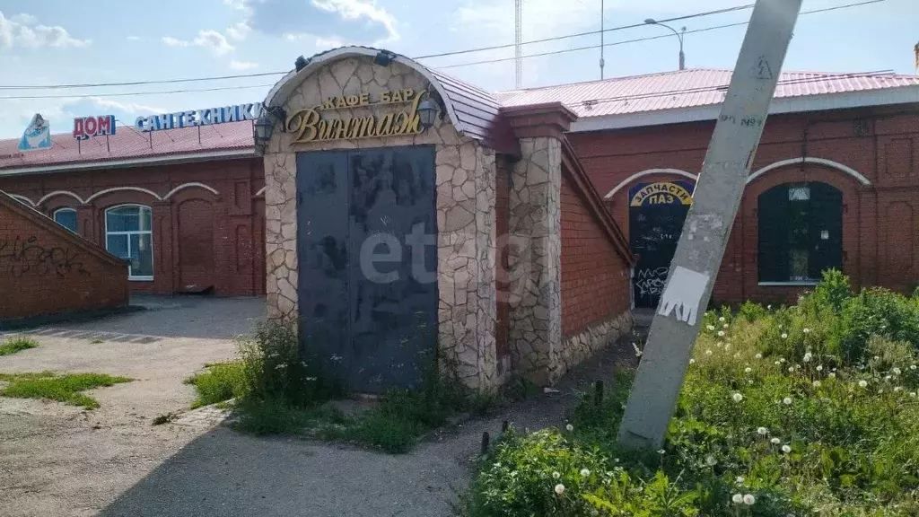 Торговая площадь в Саратовская область, Балаково ул. Ленина, 22 (80 м) - Фото 1