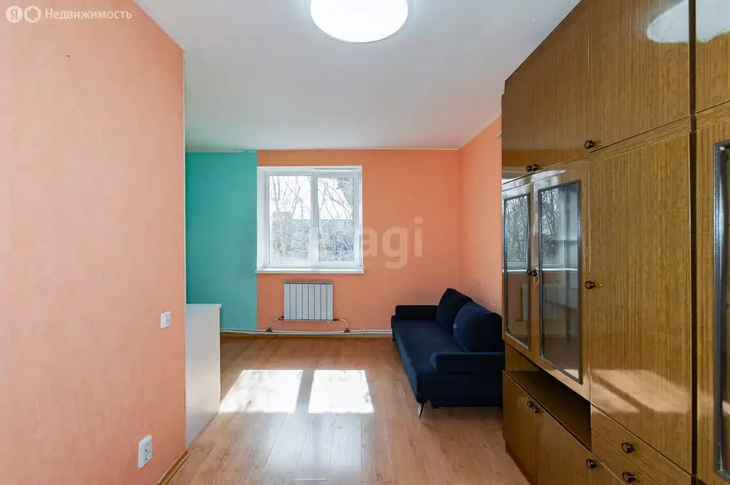 Квартира-студия: Екатеринбург, улица Молодёжи, 48 (24 м) - Фото 1