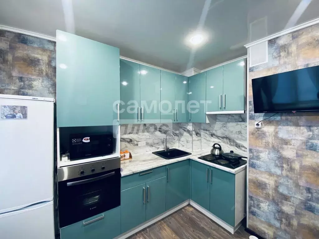 2-к кв. Курская область, Курчатов Садовая ул., 19А (50.5 м) - Фото 1