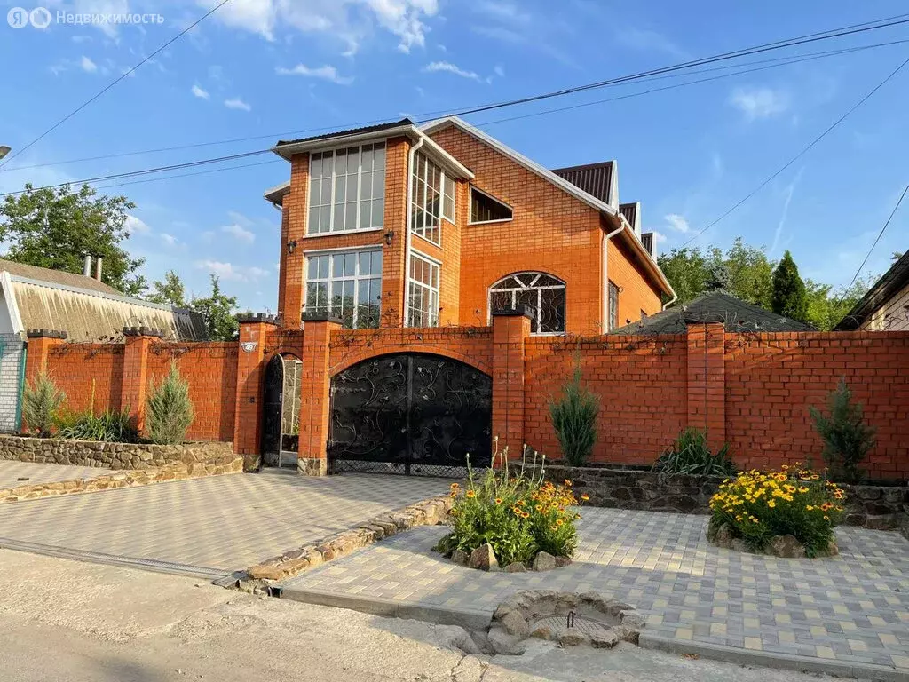 Дом в Миллерово, улица Георгия Димитрова (300 м) - Фото 0