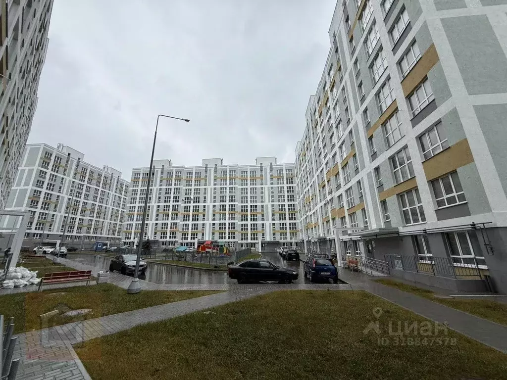 2-к кв. Севастополь ул. Братьев Манганари, 24к2 (64.5 м) - Фото 0