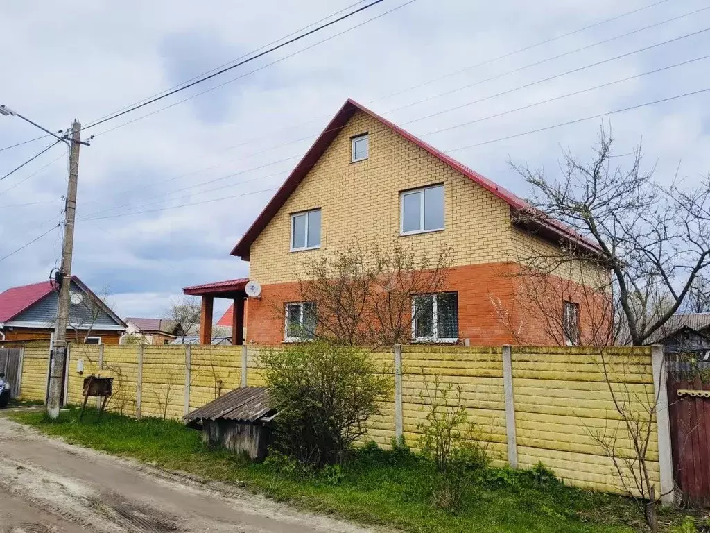 Дом в Брянская область, Брянск пер. Разина (168 м) - Фото 1