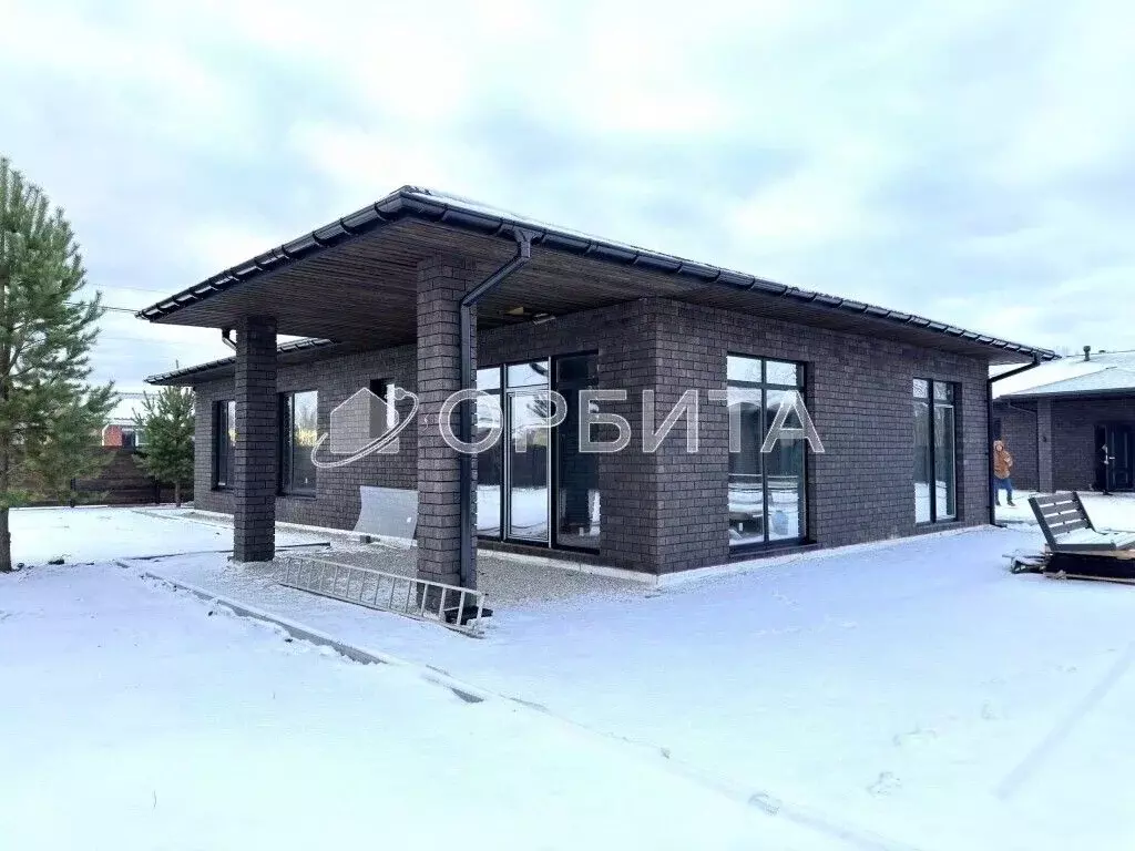 Дом в Тюменская область, Тюменский муниципальный округ, с. Перевалово ... - Фото 1