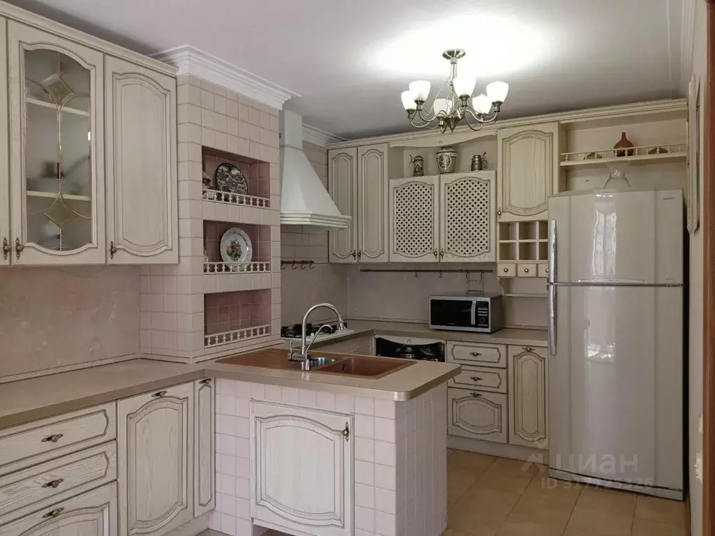 5-к кв. Чувашия, Чебоксары Ярмарочная ул., 11 (210.0 м) - Фото 0