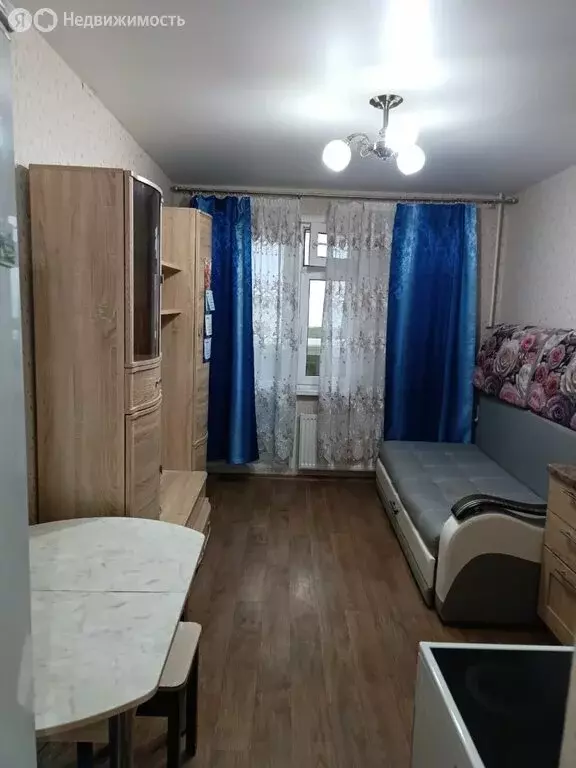 Квартира-студия: Зеленодольск, проспект Строителей, 24А (19 м) - Фото 1