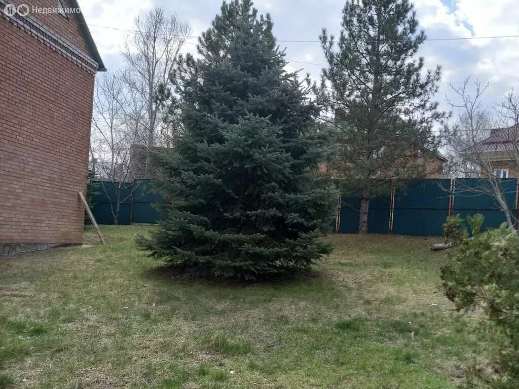 Дом в Горячий Ключ, Изумрудная улица (398 м) - Фото 1
