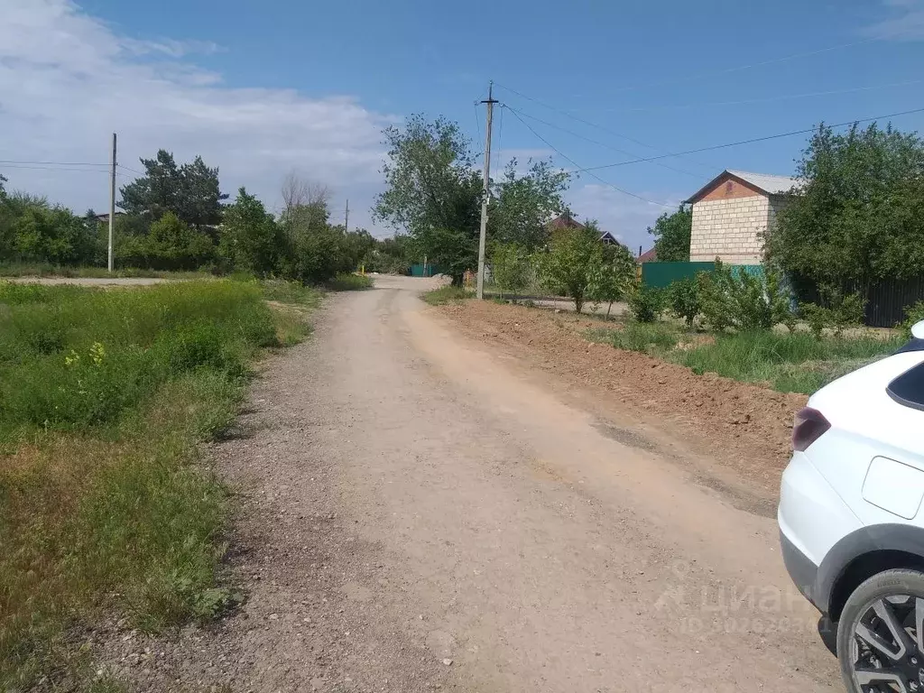 Участок в Волгоградская область, Волжский Трубник СНТ, ул. 1-я (7.0 ... - Фото 2