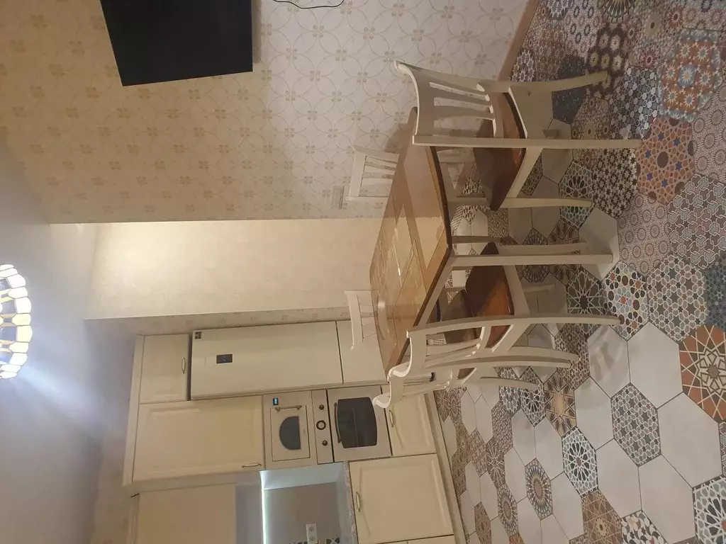 Продается 4-комнатная квартира - Фото 2