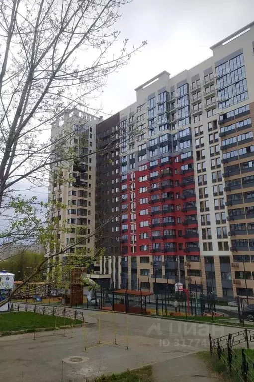 1-к кв. Удмуртия, Ижевск Парковая ул., 5А (33.0 м) - Фото 0