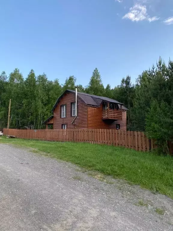 Дом в Алтай, Чемальский район, с. Чемал ул. Сосновая, 1А (105 м) - Фото 1
