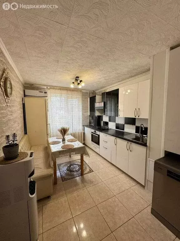 3-комнатная квартира: Аксай, Садовая улица, 22к2 (69.2 м) - Фото 1