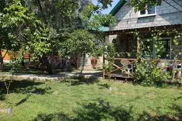 Дом в Краснодарский край, Темрюкский район, Голубицкое с/пос, ... - Фото 0