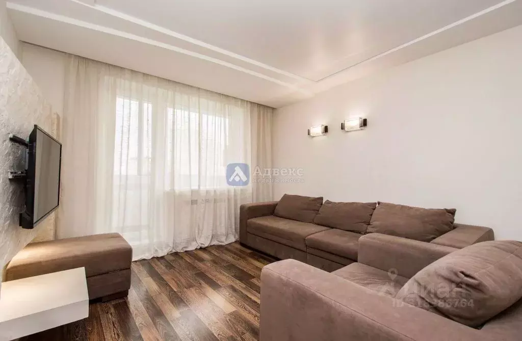 3-к кв. Тюменская область, Тюмень ул. Пермякова, 84к3 (91.4 м) - Фото 0