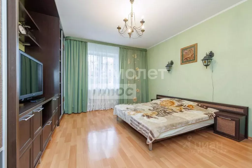 3-к кв. Брянская область, Брянск Октябрьская ул., 42 (82.2 м) - Фото 1