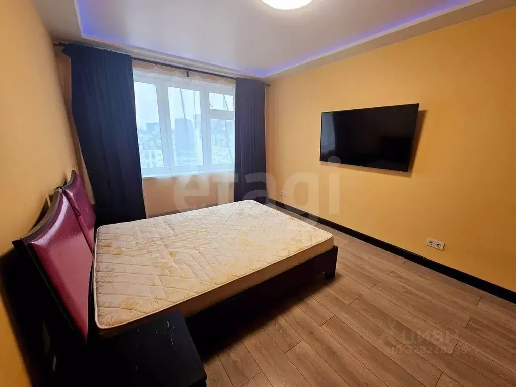 1-к кв. Тюменская область, Тюмень ул. Александра Протозанова, 12к1 ... - Фото 1