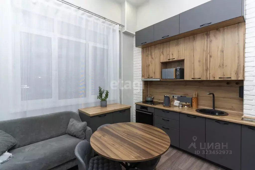 2-к кв. Тюменская область, Тюмень ул. Павла Шарова, 7к2 (53.8 м) - Фото 1