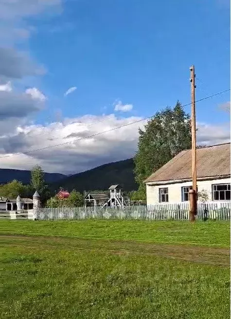 Дом в Алтай, Усть-Коксинский район, пос. Ак-Коба  (130 м) - Фото 1