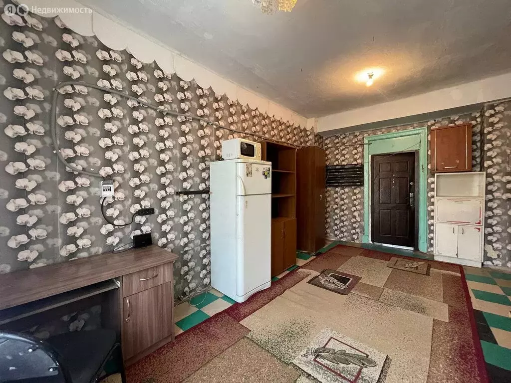 1к в 20-комнатной квартире (18.4 м) - Фото 1