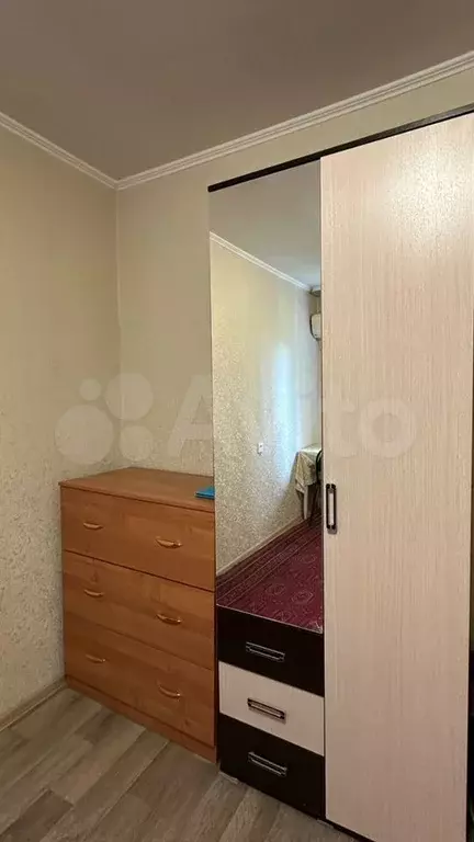Комната 17 м в 3-к., 6/9 эт. - Фото 1