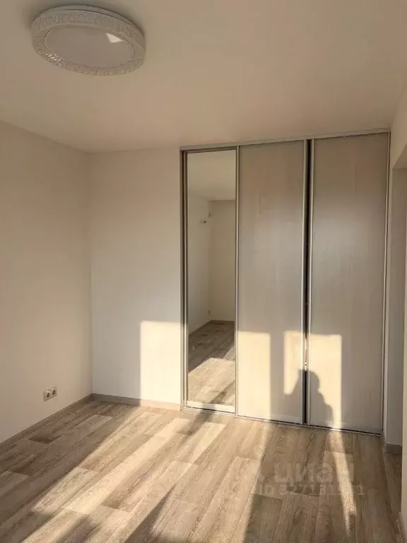 Комната Самарская область, Тольятти ул. Ушакова, 64 (12.0 м) - Фото 1