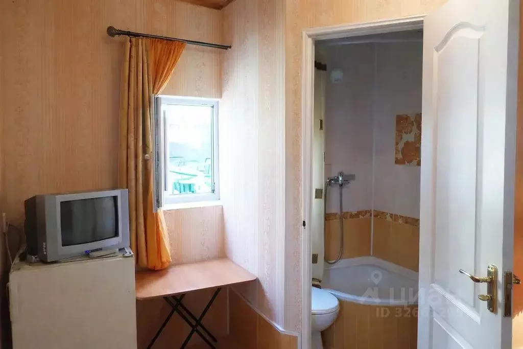 Комната Крым, Судак ул. Спендиарова, 12А - Фото 2