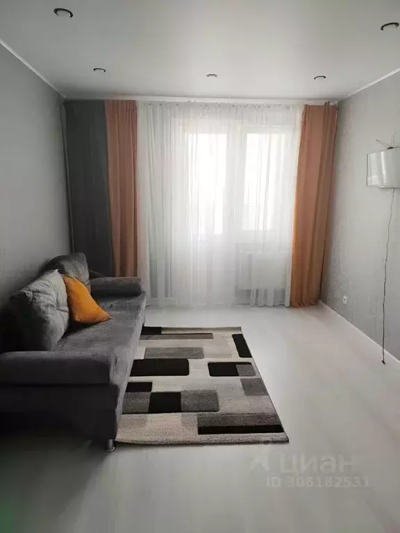 1-к кв. Оренбургская область, Оренбург ул. Юркина, 10 (38.0 м) - Фото 1