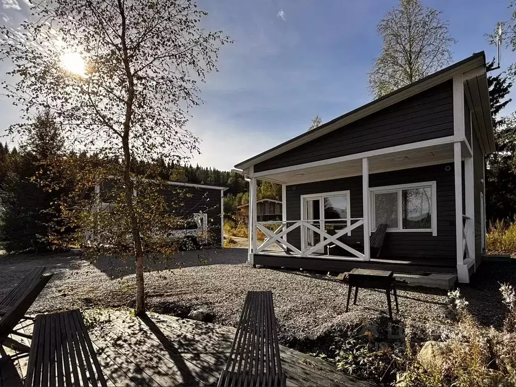 Дом в Карелия, Сортавальский муниципальный округ, пос. Кирьявалахти  ... - Фото 1