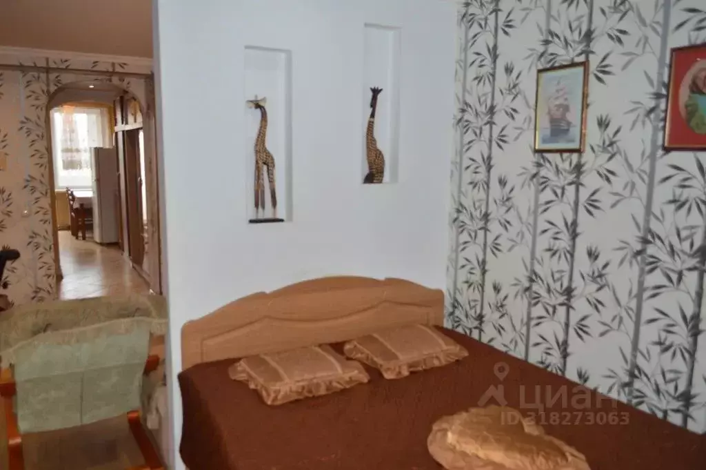 1-к кв. Крым, Феодосия ул. Листовничей, 5 (40.0 м) - Фото 0
