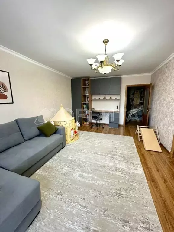 3-к кв. Тюменская область, Тюмень ул. Монтажников, 17к1 (85.2 м) - Фото 2