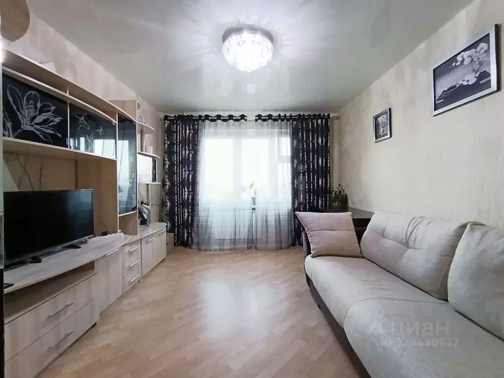 3-к кв. Смоленская область, Вязьма ул. Полины Осипенко, 27 (62.6 м) - Фото 1