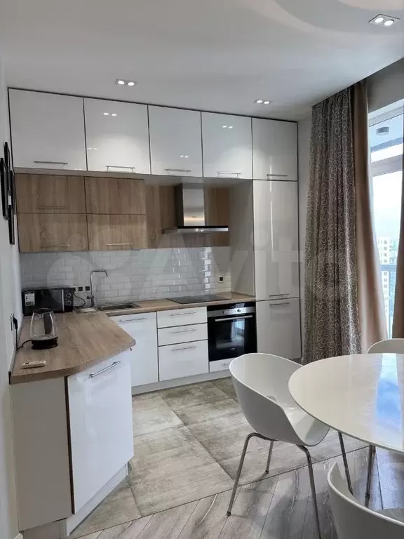 2-к. квартира, 60 м, 5/6 эт. - Фото 0