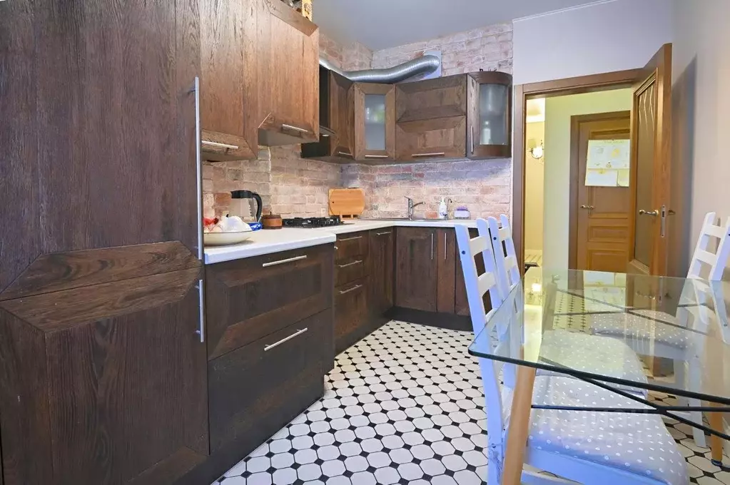 3-к кв. Ленинградская область, Гатчина ул. Чкалова, 28 (85.7 м) - Фото 2