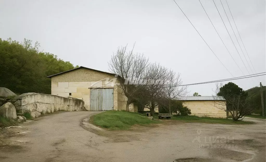 Склад в Крым, Бахчисарайский район, с. Скалистое ул. Ленина, 36к1 (273 ... - Фото 0