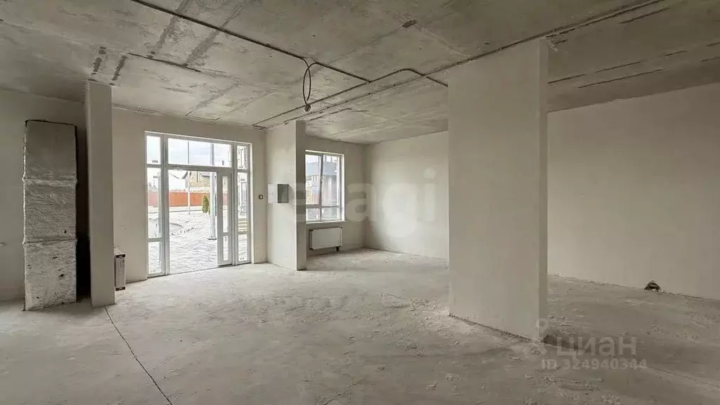 Офис в Крым, Симферопольский район, с. Мирное ул. Славы (67 м) - Фото 1